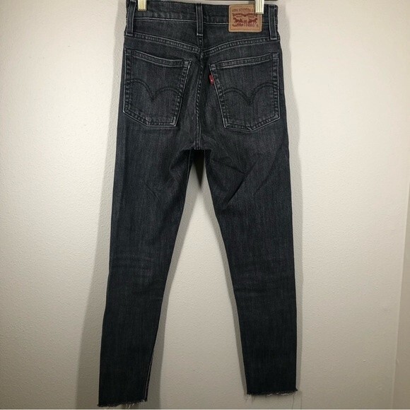 Levi's Wedgie Fit High Rise Skinny Jeans Stretch Gray Ripped Knee Raw Hem 24 - Picture 6 of 9